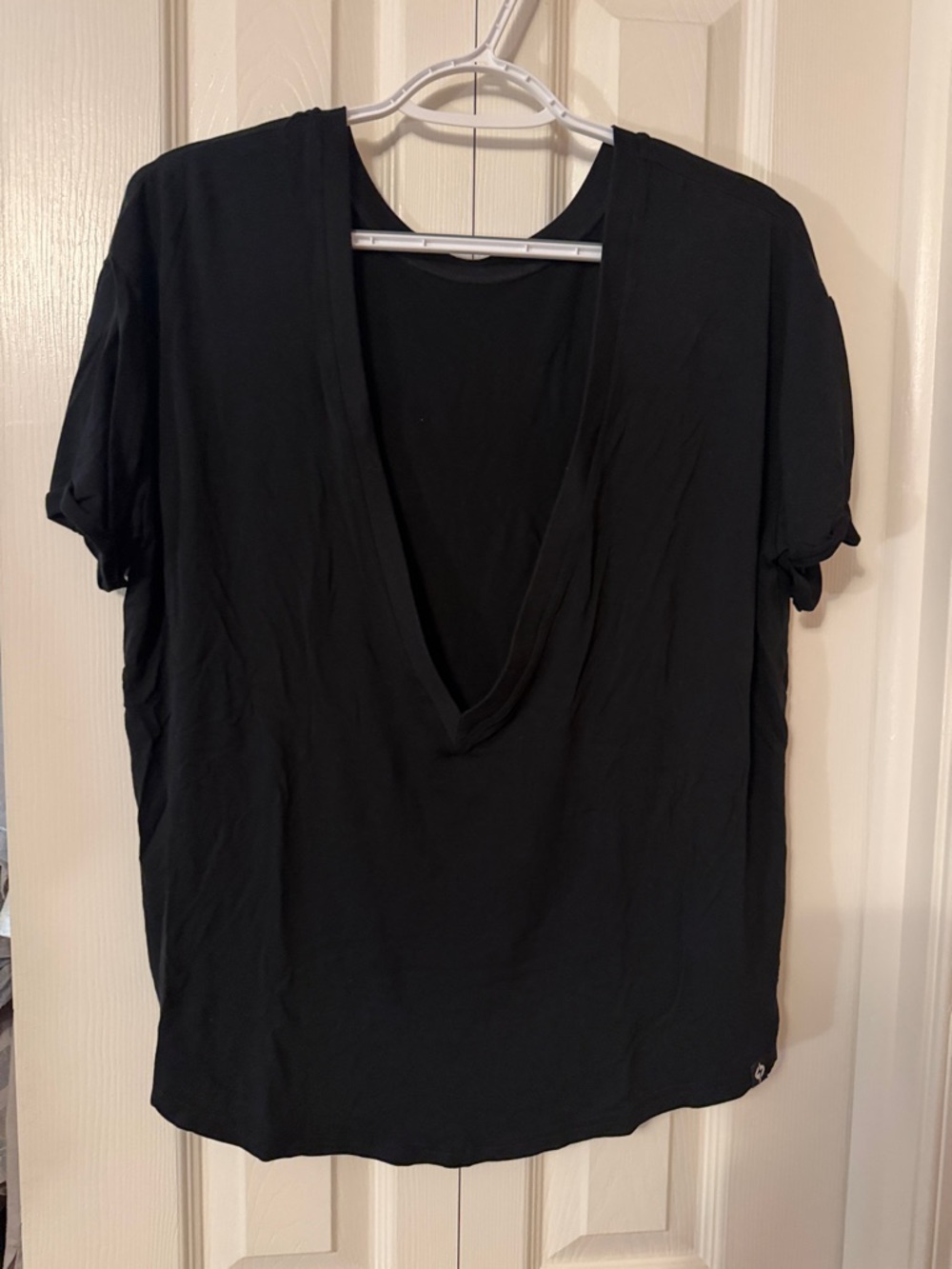 Pop flex Women's Black Deep V Short Sleeve Tee